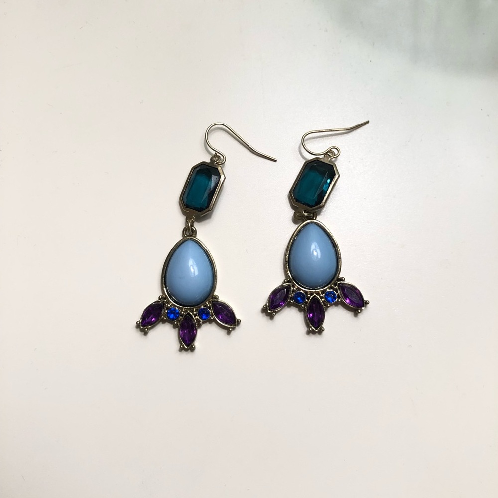 Dangle earrings